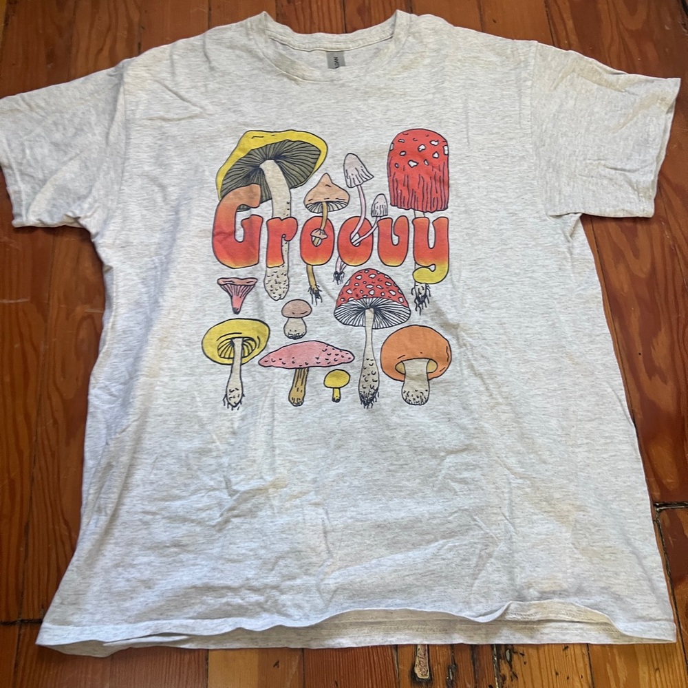 Groovy mushroom illustration T shirt blue